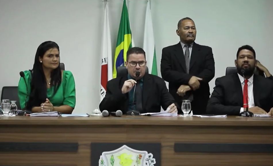 Câmara de Jaíba aprova contas do ex-prefeito Reginaldo Silva com 7 votos a favor e 4 contra; sessão tem confusão, críticas a secretários e elogios à condução da Mesa Diretora